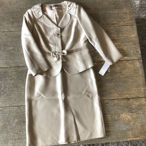 Teri Jon rickie freeman nwt silk and wool suit